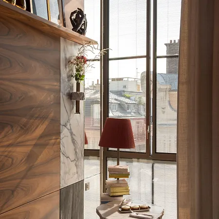 Brach - Evok Collection