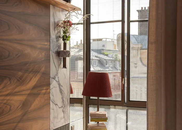 Brach - Evok Collection