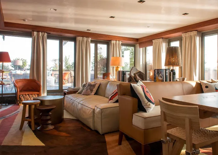 Brach - Evok Collection Hotel