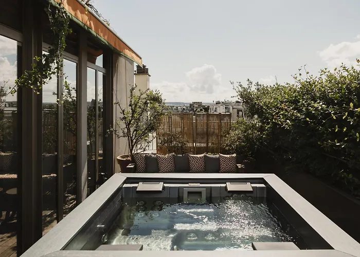 Brach - Evok Collection